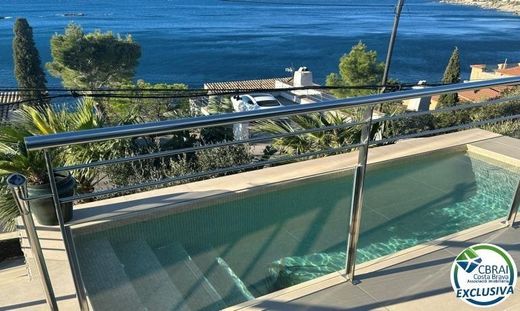 Apartment / Etagenwohnung in Roses, Provinz Girona