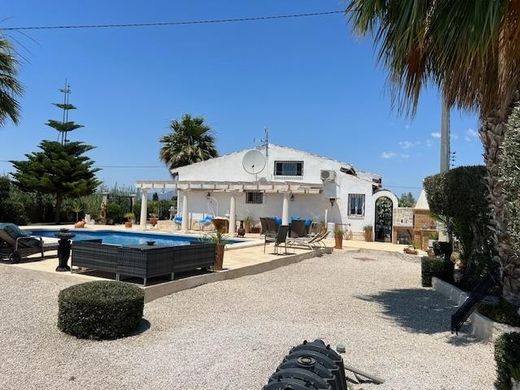Villa in Dolores, Alicante