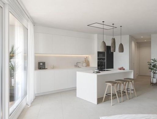 Apartment / Etagenwohnung in Santa Eulària des Riu, Balearen Inseln