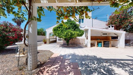 Detached House in Crevillent, Alicante