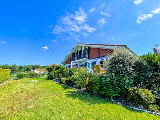 Einfamilienhaus in Bárcena de Cicero, Provinz Cantabria