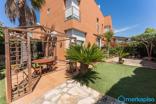 Luxus-Haus in Viladecans, Provinz Barcelona