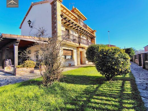 Detached House in Santander, Province of Cantabria