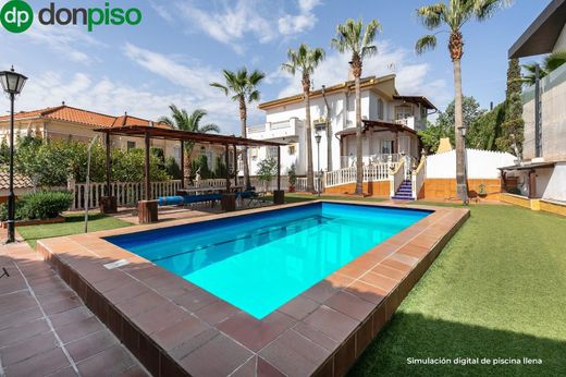 Einfamilienhaus in Peligros, Granada