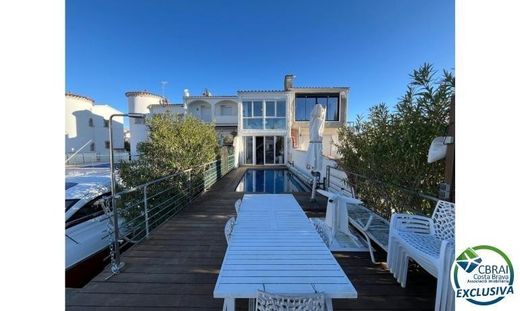 Luxury home in Empuriabrava, Province of Girona