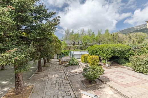 Detached House in San Lorenzo de El Escorial, Province of Madrid