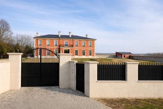 Detached House in Villamayor, Salamanca