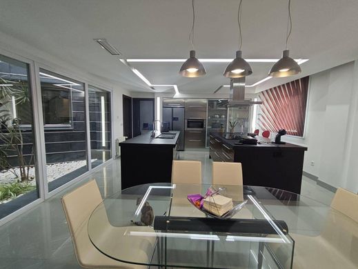 Luxury home in Petrel, Alicante