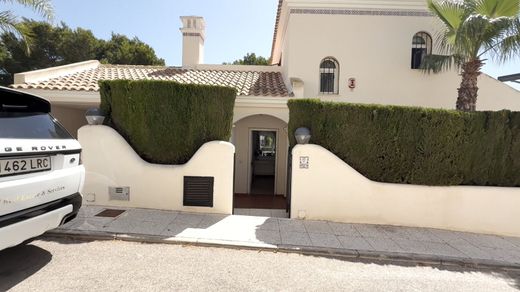 Villa in Playas de Orihuela, Alicante