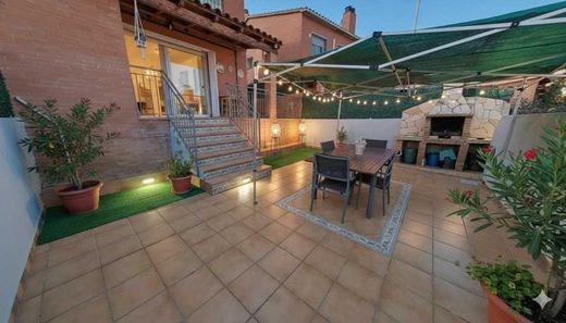 Luxury home in Santa Perpètua de Mogoda, Province of Barcelona