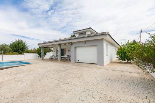 Vrijstaand huis in Cúllar-Vega, Provincia de Granada