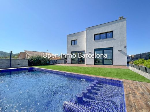 Detached House in Canyelles, Province of Barcelona