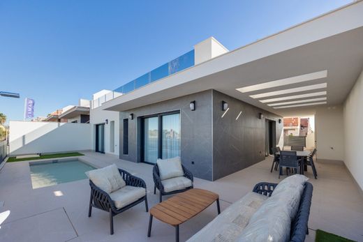 Villa en Torrevieja, Provincia de Alicante