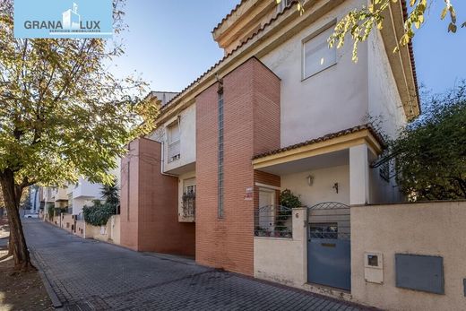 Πολυτελή κατοικία σε Armilla, Provincia de Granada