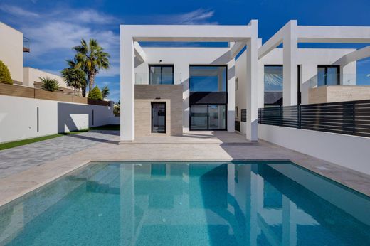 Penthouse in Torrevieja, Alicante