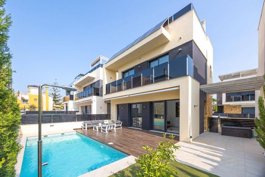 빌라 / Playas de Orihuela, Provincia de Alicante