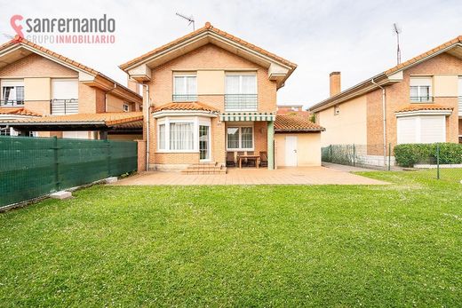 Maison individuelle à Santa Cruz de Bezana, Province de Cantabrie
