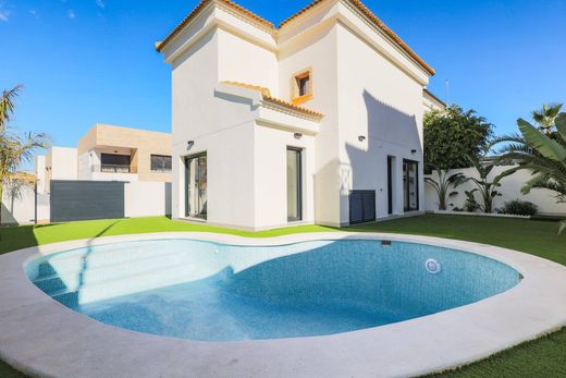 Villa in Dehesa de Campoamor, Provincia de Alicante