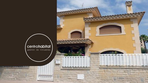 Detached House in Petrel, Alicante