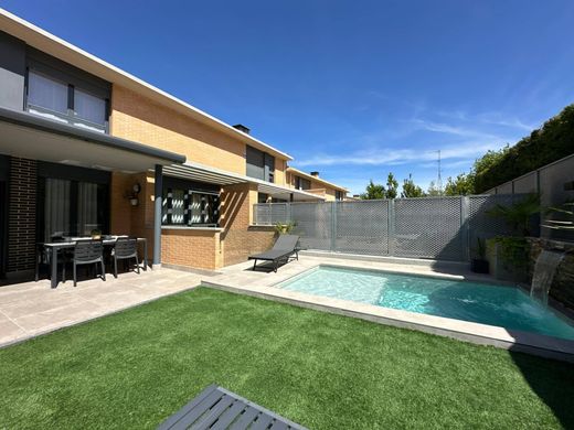 Luxe woning in Cuarte de Huerva, Provincia de Zaragoza