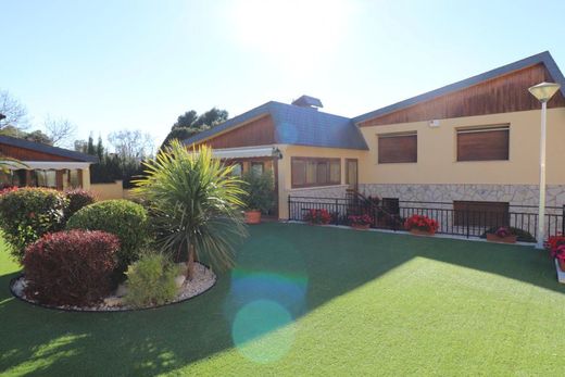 Vrijstaand huis in Petrel, Provincia de Alicante