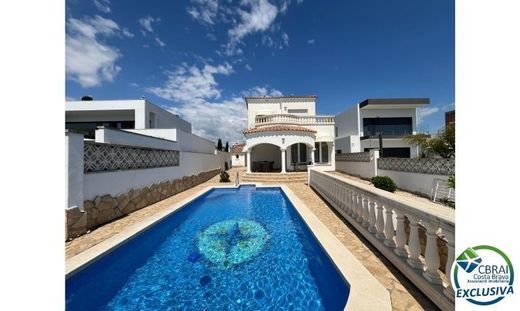 Luxury home in Empuriabrava, Province of Girona