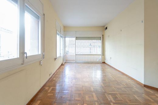 Apartment / Etagenwohnung in Barcelona, Provinz Barcelona