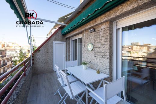 Apartment / Etagenwohnung in Granada, Andalusien