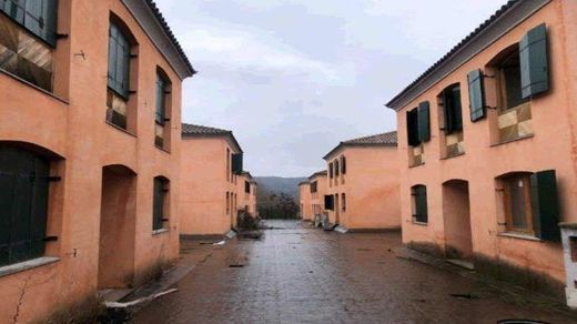 Συγκρότημα ανεξάρτητων κατοικιών σε Cuadros, Provincia de León