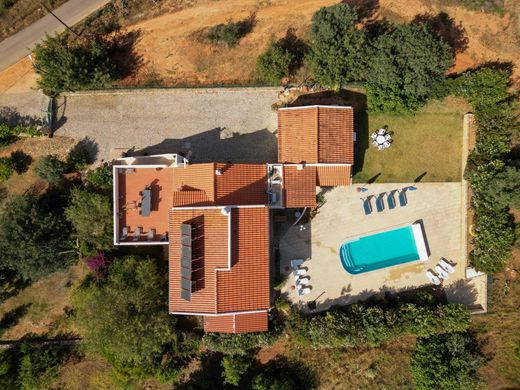 Einfamilienhaus in Albufeira, Distrito de Faro