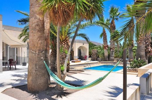 Vrijstaand huis in El Parador de las Hortichuelas, Almería