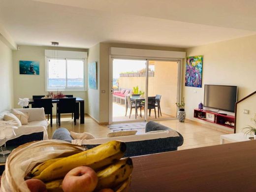 Apartment / Etagenwohnung in Lomo de Arico, Provinz Santa Cruz de Tenerife