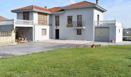 Terraced house in Camargo, Province of Cantabria