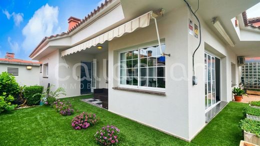 Detached House in Castellón de la Plana, Castellon
