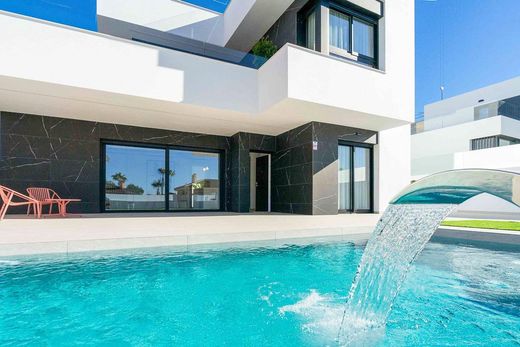 Detached House in Benijofar, Alicante