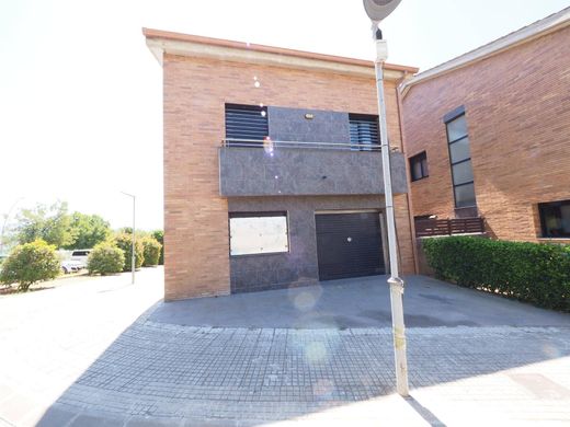 Luxus-Haus in Montmeló, Provinz Barcelona