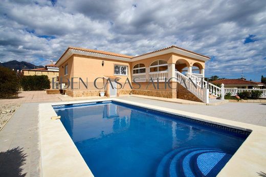 Detached House in Busot, Alicante