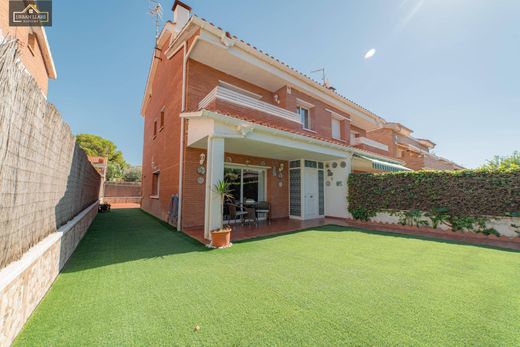 Casa di lusso a Sant Vicenç de Montalt, Província de Barcelona