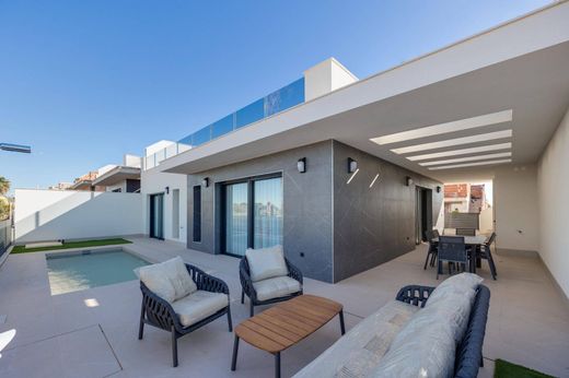 Villa en Torrevieja, Provincia de Alicante
