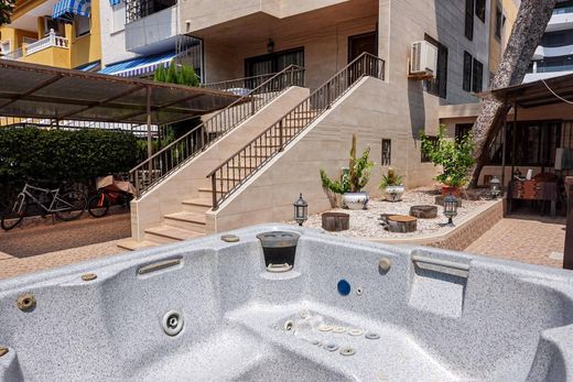 半独立式房屋  Torrevieja, Provincia de Alicante