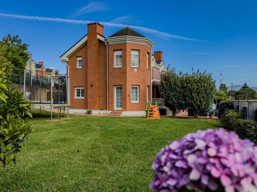 Luxury home in Igollo, Province of Cantabria