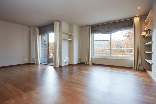 Apartment / Etagenwohnung in Barcelona, Provinz Barcelona