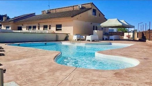 Detached House in Torrent, Valencia