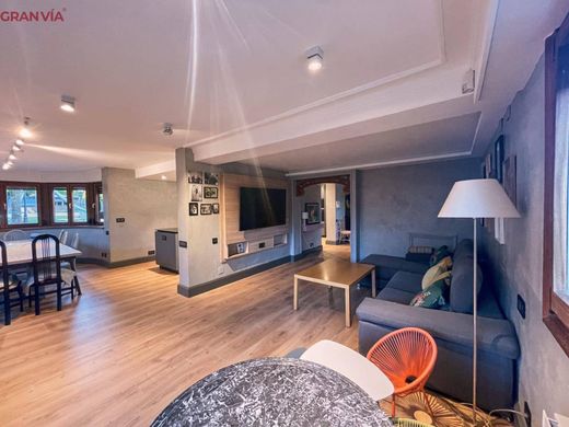 Detached House in Albelda de Iregua, Province of La Rioja