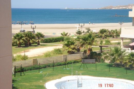 Luxe woning in Almerimar, Almería