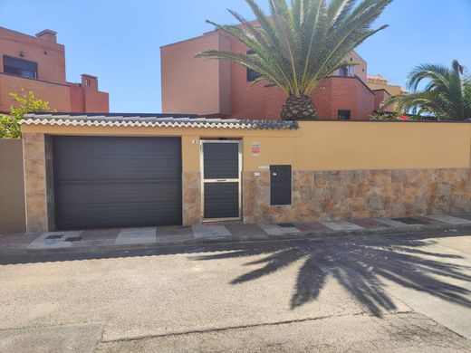 Vrijstaand huis in Roquetas de Mar, Almería