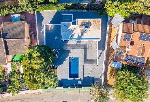 Villa in Playas de Orihuela, Alicante