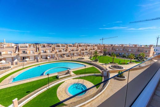Penthouse in Pilar de la Horadada, Alicante