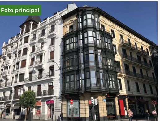 Apartment / Etagenwohnung in Bilbao, Biscaya