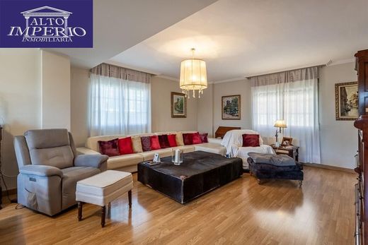 Semidetached House in Huétor Vega, Granada